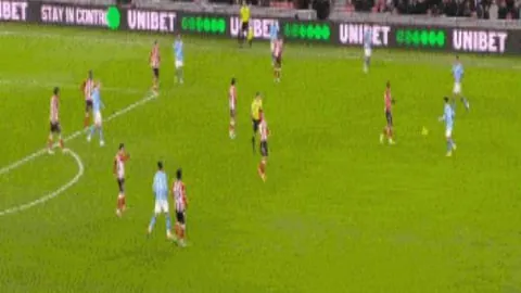 曼城欧冠主场不败金身告破，防线两度失守，皇马狂攻20次，曼城主场再尝败绩