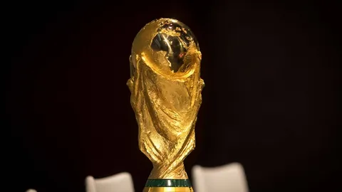 深情告别三镇，武汉足迹长存，职业生涯绘就非凡篇章