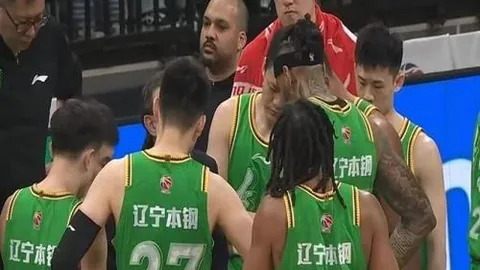 英格兰队世界杯激战巴拿马，2-0完，B体育平台，胜贝林厄姆传射，凯恩破纪录，宽萨受伤离场精彩瞬间